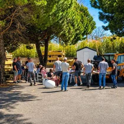 Découvrez l’équipe qui vous accompagne dans votre projet mobil-home 2 ChatGPT Image 29 avr. 2026 17 04 57